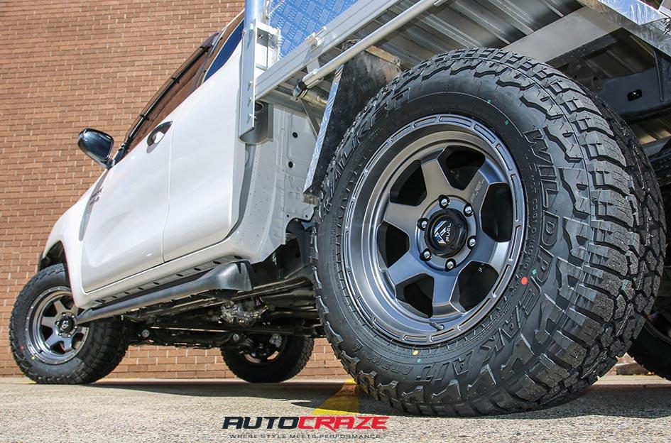 TOYOTA HILUX N80 4WD SHOK ANTHRACITE 